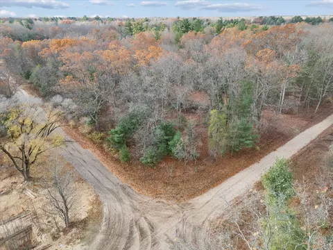 Columbia Road, Twin Lake, MI 49457