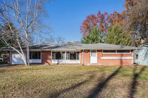 1803 Prosperity Dr, Portage, MI 49002