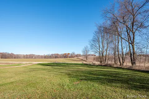 Exterior - 5878 E Cannonsville Rd, Stanton, MI 48888 photo 3 of 4
