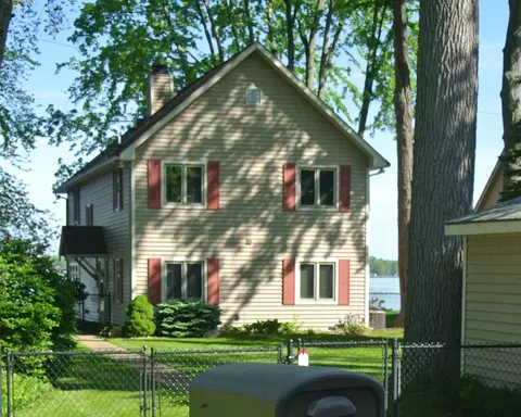 562 Iyopawa Rd, Coldwater, MI 49036
