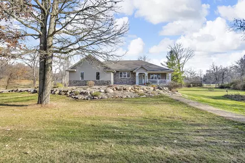 3846 Nelson Dr, Jackson, MI 49203