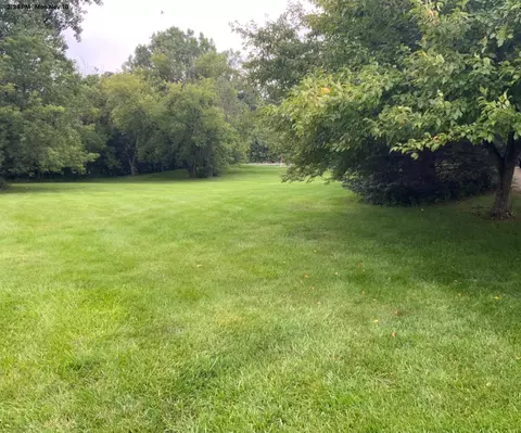 Green Bank Drive, Grand Blanc, MI 48439
