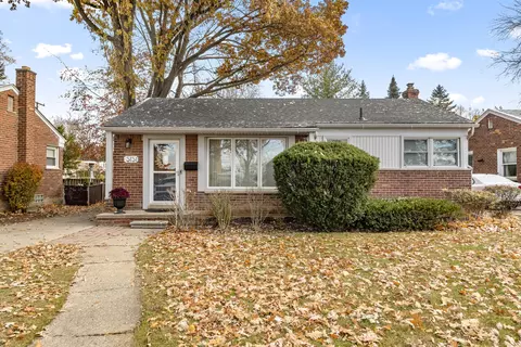 3131 Pelham Rd, Dearborn, MI 48124