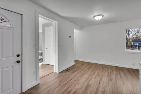 323 Sycamore St, Jackson, MI 49202 photo 7