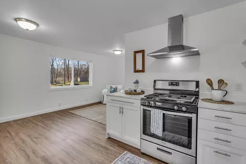 323 Sycamore St, Jackson, MI 49202 photo 11