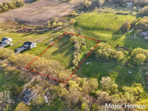 6133 Tiffany Ave NE, Rockford, MI 49341