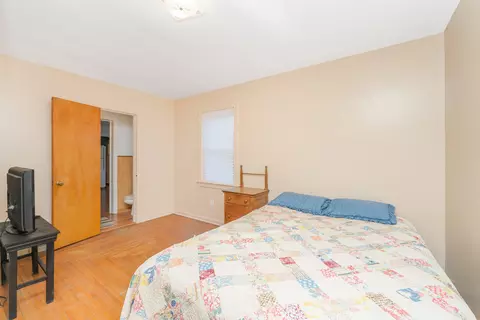Bedroom - 54516 Silver St, Mendon, MI 49072 photo 1 of 4