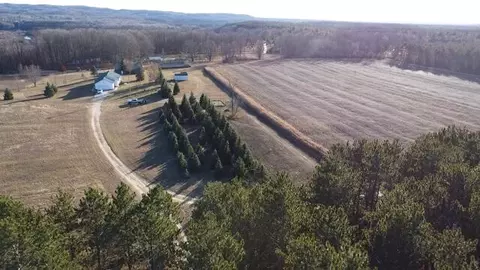 7313 W 12 12 Rd, Mesick, MI 49668