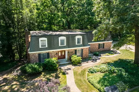 6209 Litchfield Ln, Kalamazoo, MI 49009