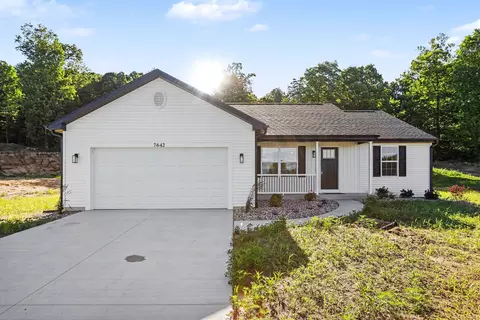 7642 Cinnamon Woods Trl, Kalamazoo, MI 49004