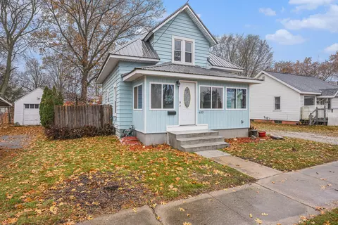 633 S Constantine St, Three Rivers, MI 49093 photo 7