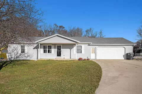 1177 106th Ave, Plainwell, MI 49080 photo 2