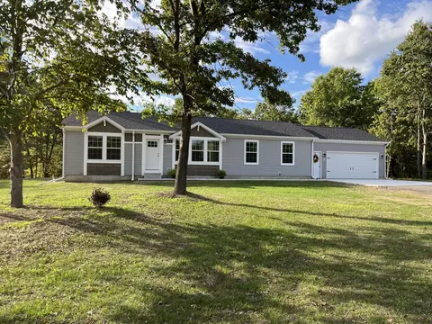 4525 Medler Dr # 8, Morley, MI 49336