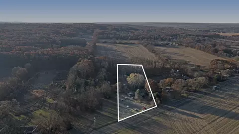 631 Marsh Rd, Plainwell, MI 49080 photo 2