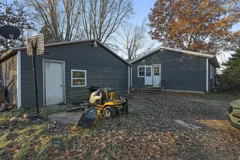 631 Marsh Rd, Plainwell, MI 49080 photo 4