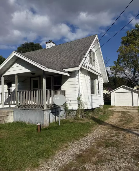 510 Beresford St, Ionia, MI 48846
