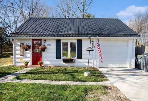 5738 Mount Vernon Ave, Portage, MI 49024