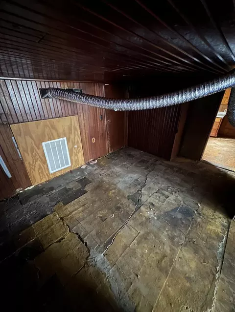 7600 Dixon Rd, Monroe, MI 48161 photo 9