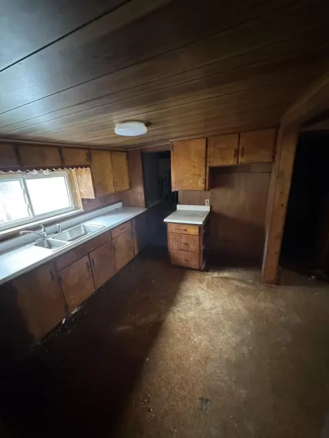 7600 Dixon Rd, Monroe, MI 48161 photo 3