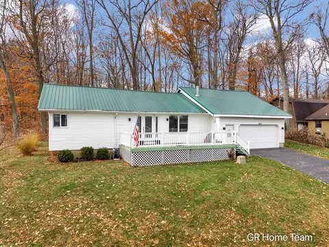 6832 Paradise Park, Saranac, MI 48881