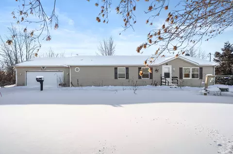 12015 W Pine Lake Road Rd, Plainwell, MI 49080
