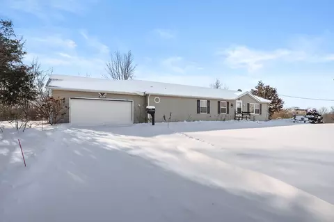12015 W Pine Lake Road Rd, Plainwell, MI 49080