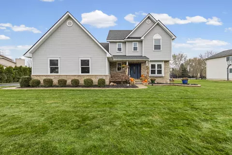 20922 Parkwoods Dr, South Lyon, MI 48178