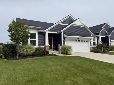 14729 Pine Dew Dr #1, Grand Haven, MI 49417
