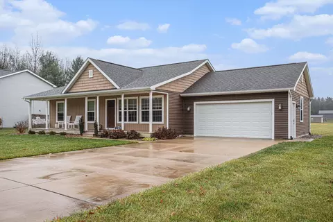 29209 62nd Ave, Lawton, MI 49065
