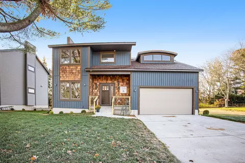1032 Arlington Ave, Grand Haven, MI 49417