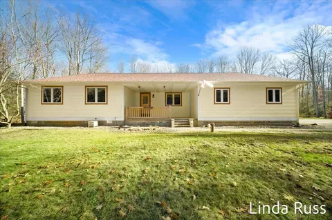 468 N Green Creek Rd, Muskegon, MI 49445