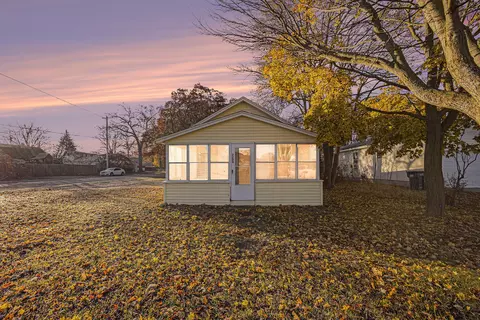 2209 Hughes Ave, Norton Shores, MI 49441
