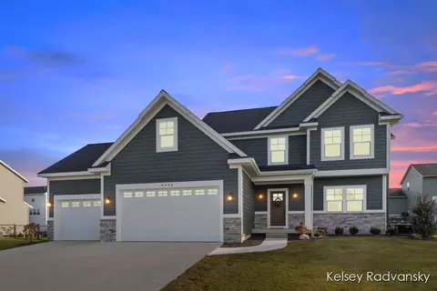 6450 Estate Dr SW, Byron Center, MI 49315