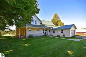 510 W Gilbert St, Leroy, MI 49655