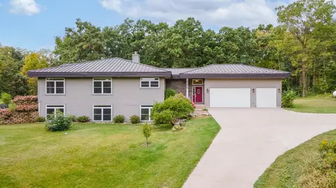 3255 N 38th St, Augusta, MI 49012