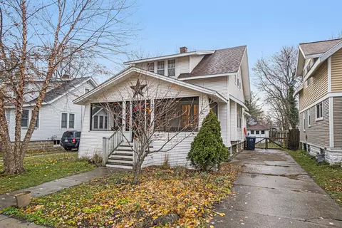 131 W 20th St, Holland, MI 49423