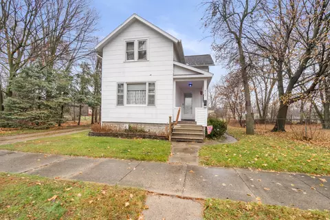 927 N George St, Jackson, MI 49202