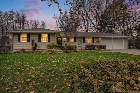 9385 Bunkerhill Dr, Richland, MI 49083