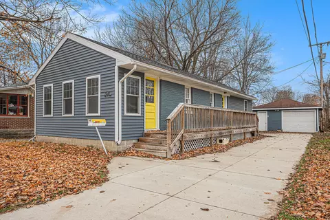 513 Hill St, Three Rivers, MI 49093 photo 3