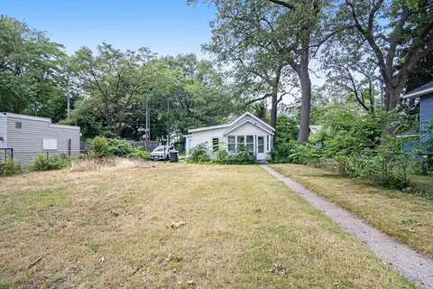 1921 Jiroch St, Muskegon, MI 49442