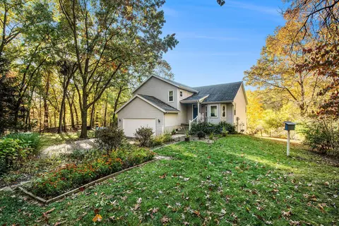 10930 Settlewood Dr SE, Lowell, MI 49331