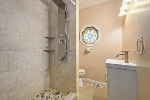 Bath - 902 Millard St, Three Rivers, MI 49093 photo 1 of 1