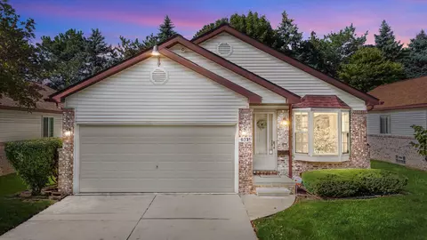 6331 W W Morgan Cir, Westland, MI 48185