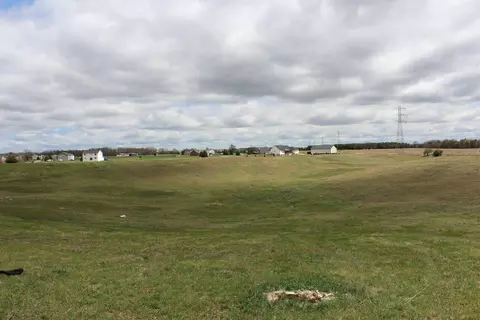 17105 Country Dr, Manchester, MI 48158