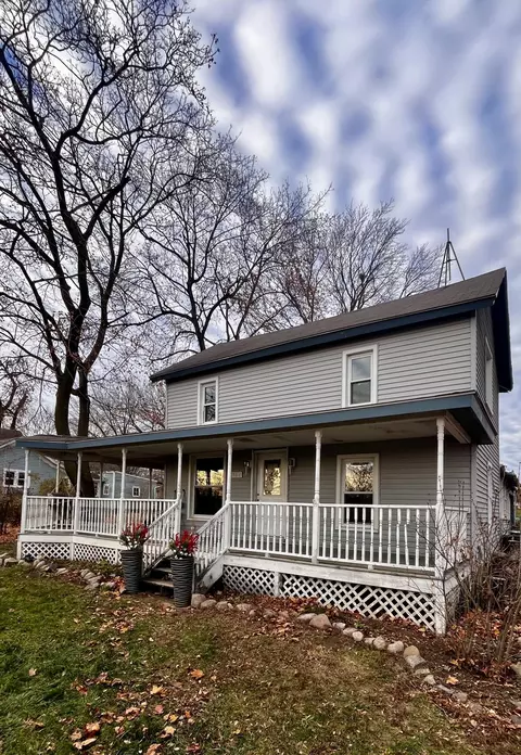 8466 Clinton Macon Rd, Clinton, MI 49236