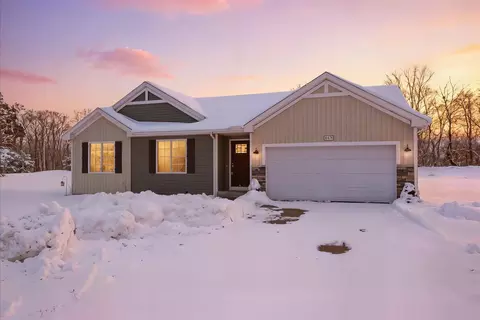 10476 Schrier Ln, Portage, MI 49024