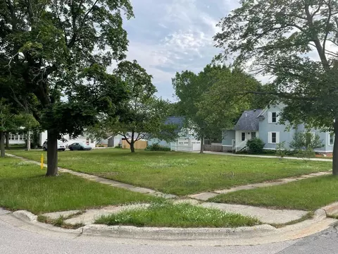 308 E River St, Spring Lake, MI 49456 photo 7