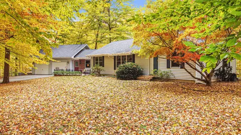 2192 Butler Rd, Dowling, MI 49050