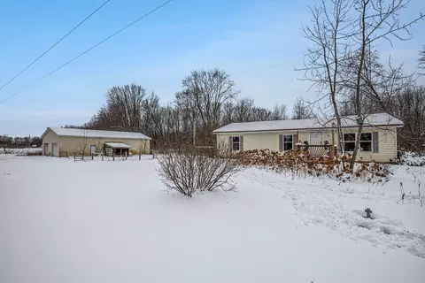 4010 S Brown Rd, Sidney, MI 48885