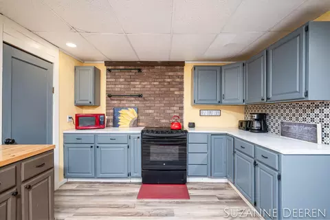 714 W State St, Belding, MI 48809 photo 11